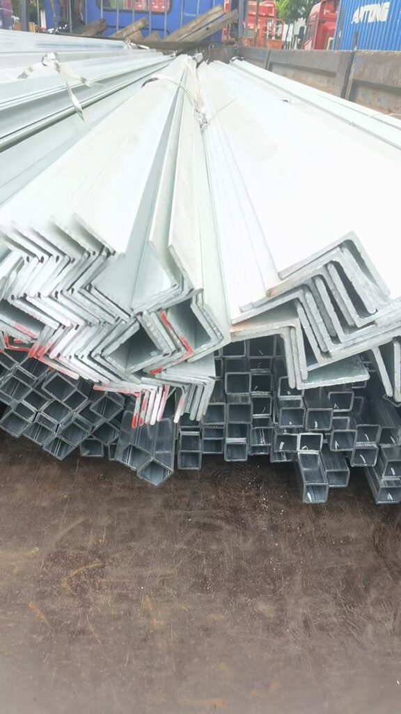 Aluminum extrusion profiles